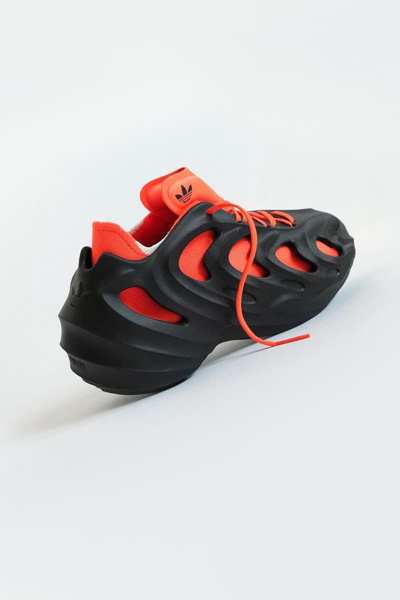 率先近赏 adidas adiFOM Q 最新黑橘配色