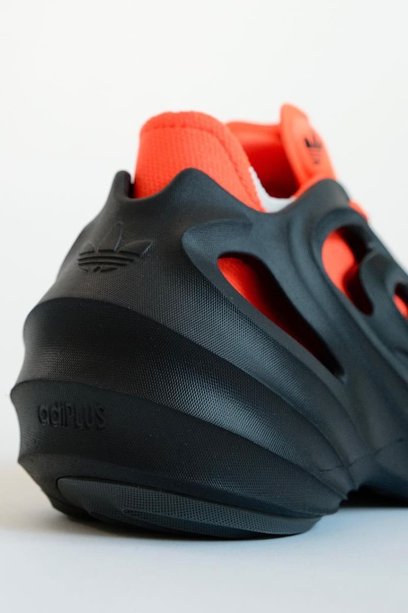 率先近赏 adidas adiFOM Q 最新黑橘配色