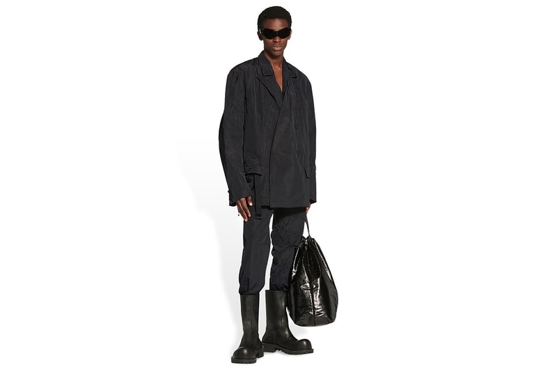 Balenciaga 正式推出 2022 冬季靴款系列