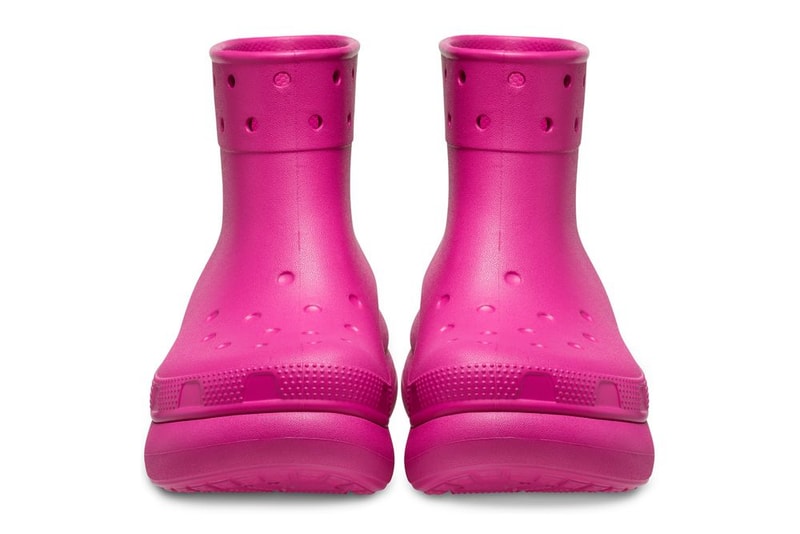 平替版 Balenciaga？Crocs 正式推出全新橡膠靴款「Classic Crush Boots」