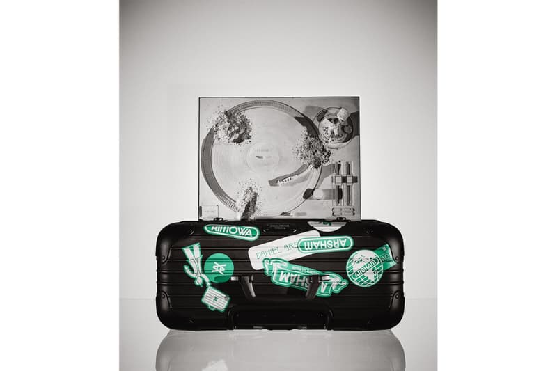 RIMOWA x Daniel Arsham「Eroded Turntable in Pilot Case」联名雕塑正式登场