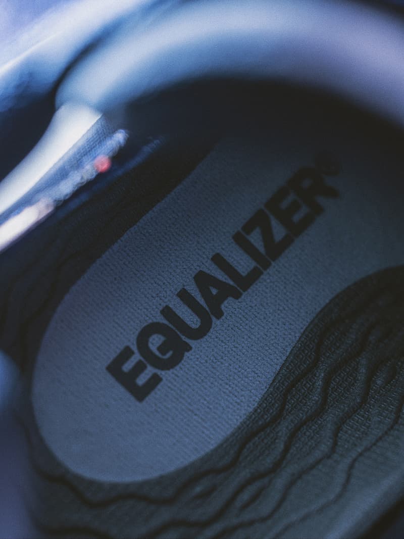 EQUALIZER ONE 释出全新「RED OR BLUE」配色系列