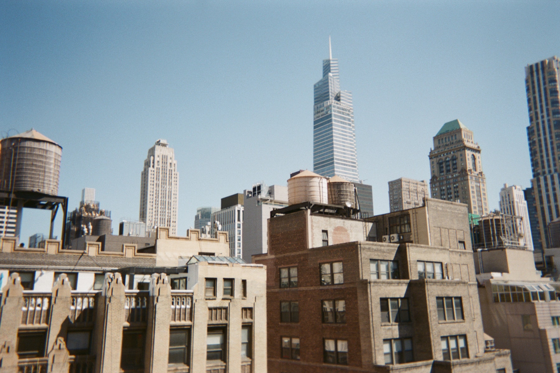 Manual Exposure: 音乐人 Chace 镜头下的 Creamfields 首演幕后与旅居生活