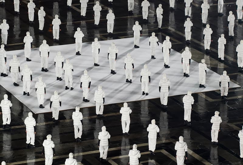 Moncler 70 周年慶典揭幕！700 名舞者、952 名模特齊聚米蘭時裝週