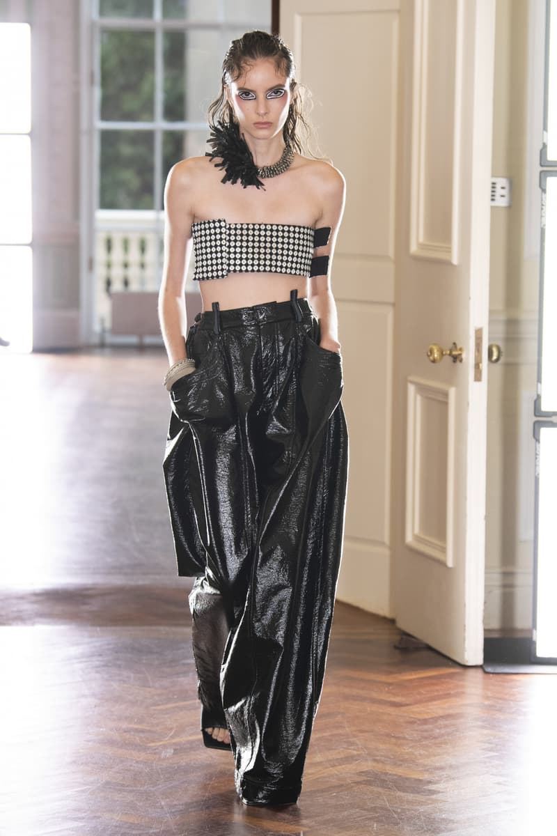 PRONOUNCE 于伦敦时装周发布 2023 春夏系列「漩涡」