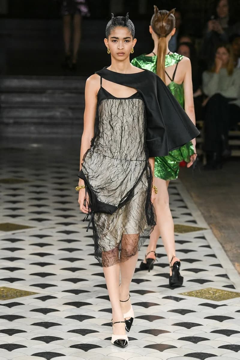 UNDERCOVER 2023 春夏系列大秀登場