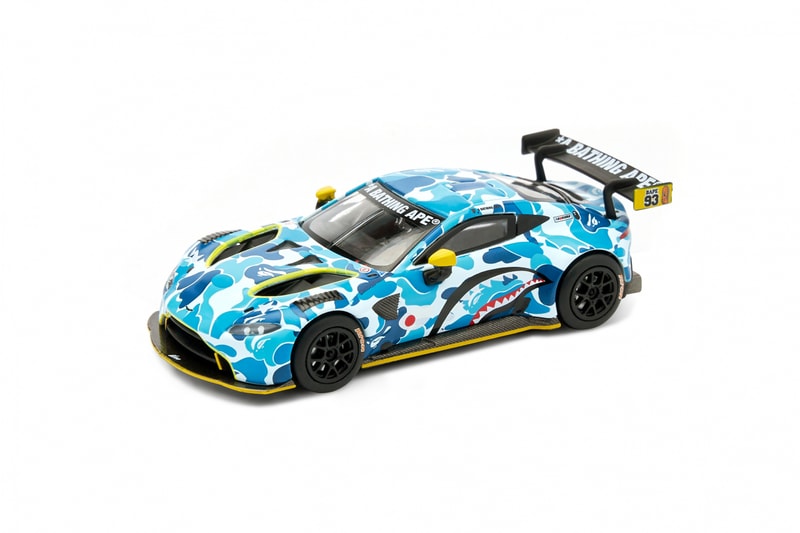 BAPE® x ASTON MARTIN GT3 联名模型车即将登场