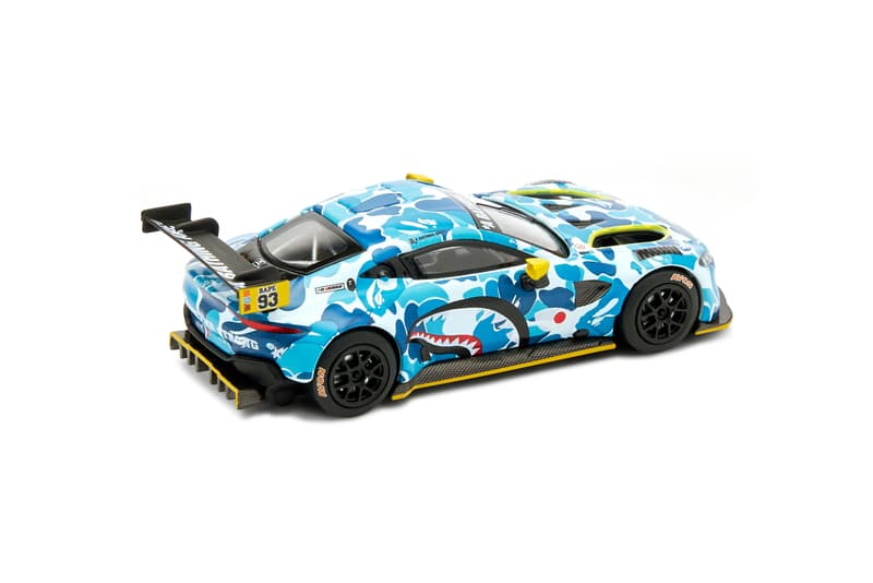 BAPE® x ASTON MARTIN GT3 联名模型车即将登场
