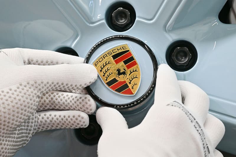 BLACKPINK Jennie 攜手 Porsche 打造訂製 Taycan 4S Cross Turismo