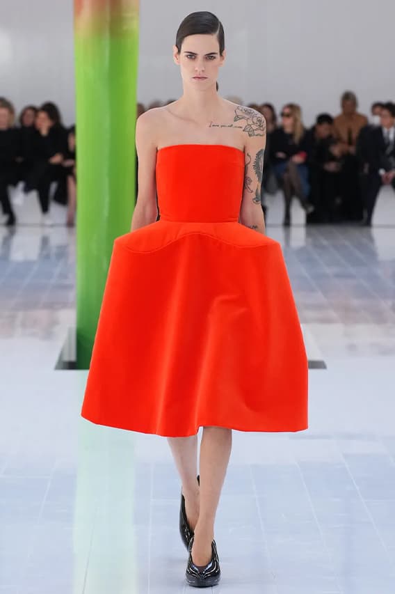 LOEWE 2023 春夏系列時裝秀正式發佈