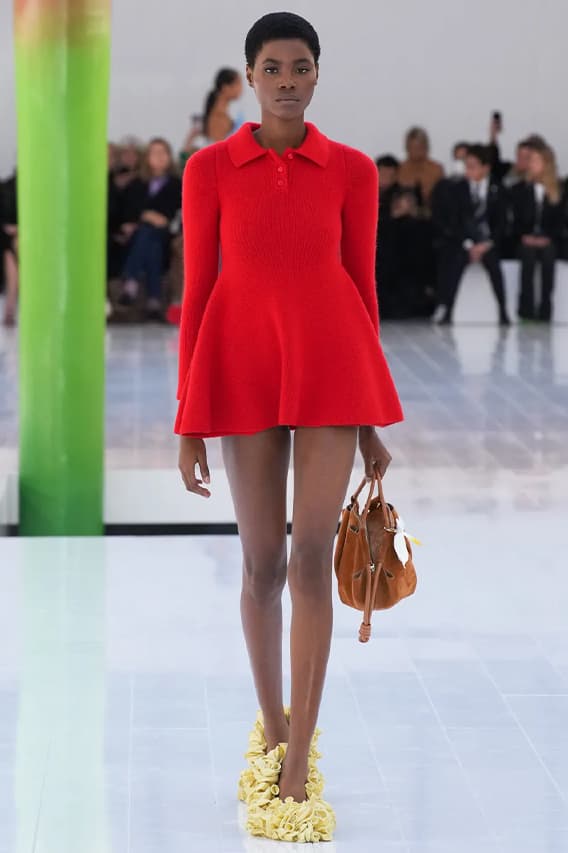 LOEWE 2023 春夏系列時裝秀正式發佈