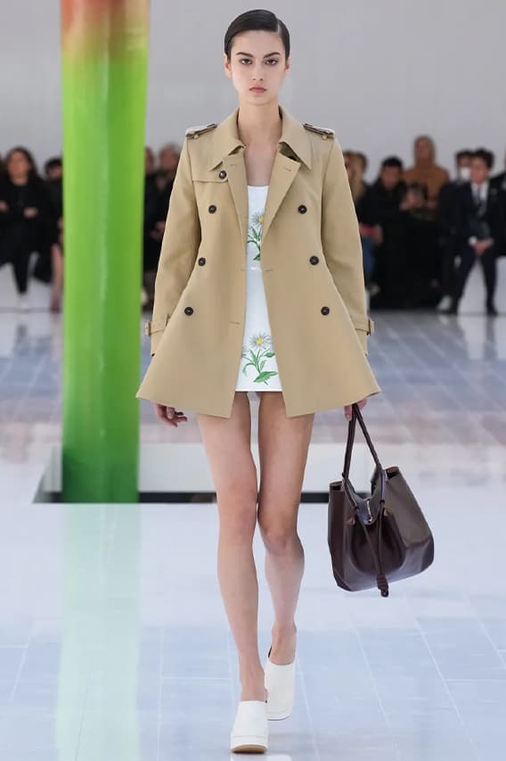 LOEWE 2023 春夏系列時裝秀正式發佈