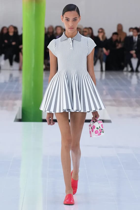 LOEWE 2023 春夏系列時裝秀正式發佈