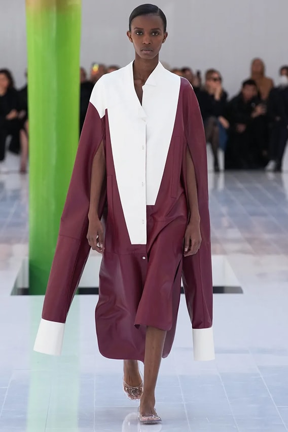 LOEWE 2023 春夏系列時裝秀正式發佈