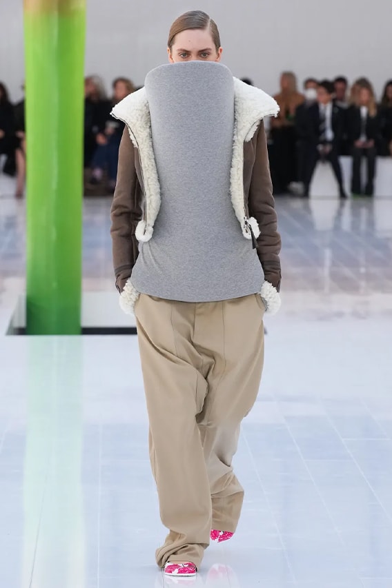 LOEWE 2023 春夏系列時裝秀正式發佈
