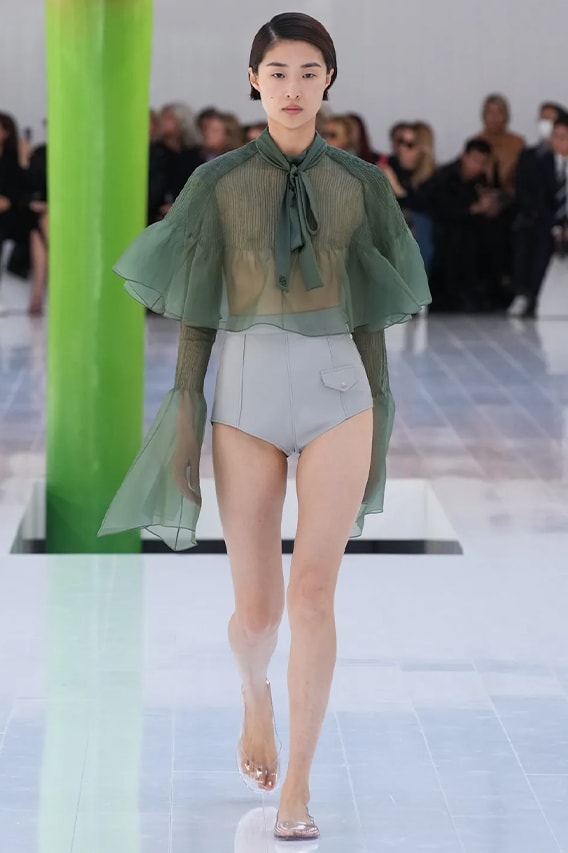 LOEWE 2023 春夏系列時裝秀正式發佈