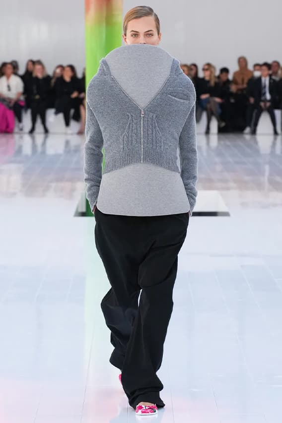 LOEWE 2023 春夏系列時裝秀正式發佈