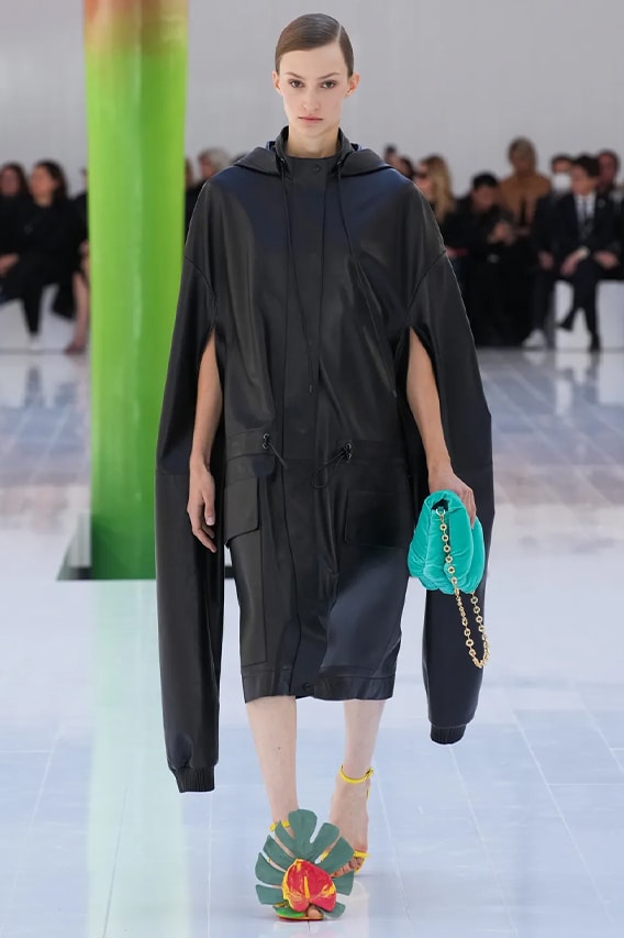 LOEWE 2023 春夏系列時裝秀正式發佈