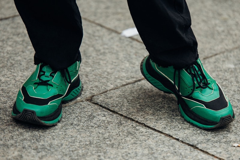 Street Style: 2023 春夏巴黎时装周街头鞋款趋势