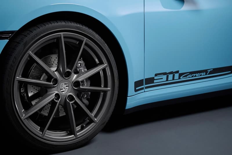 Porsche 正式發表全新輕量化車型 911 Carrera T