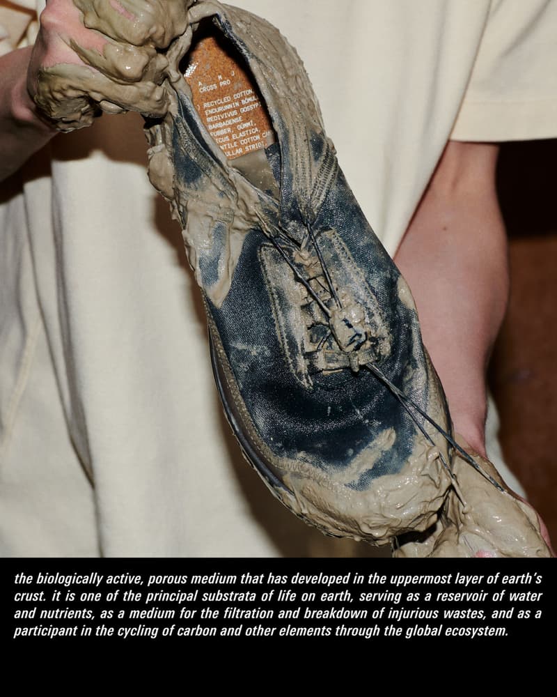 Salomon 携手时尚机能品牌 RANRA 推出植物染色 CROSS PRO