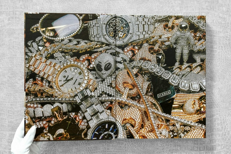 TASCHEN 重磅新书《Ice Cold: A Hip-Hop Jewelry History》正式登场