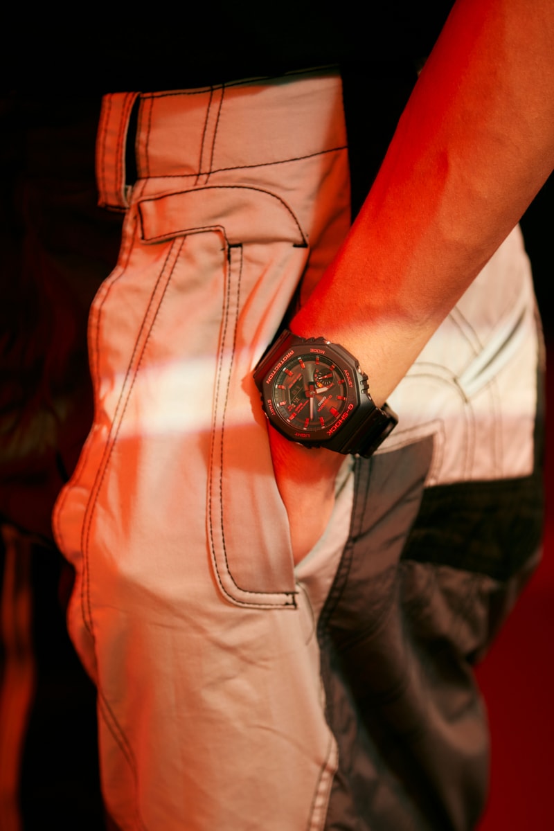 兼具机械感外观与深红色细节，G-SHOCK 推出 Ignite Red 系列