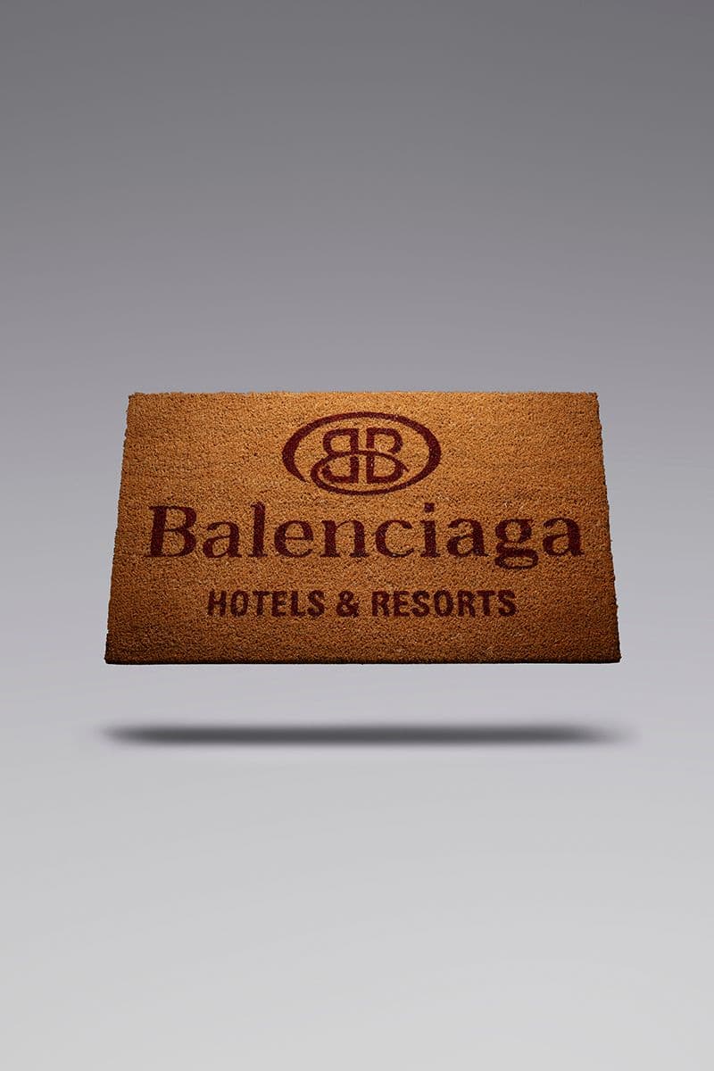 Balenciaga 正式發佈全新生活物品、寵物用品