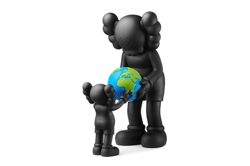 KAWS 推出全新「THE PROMISE」公仔系列