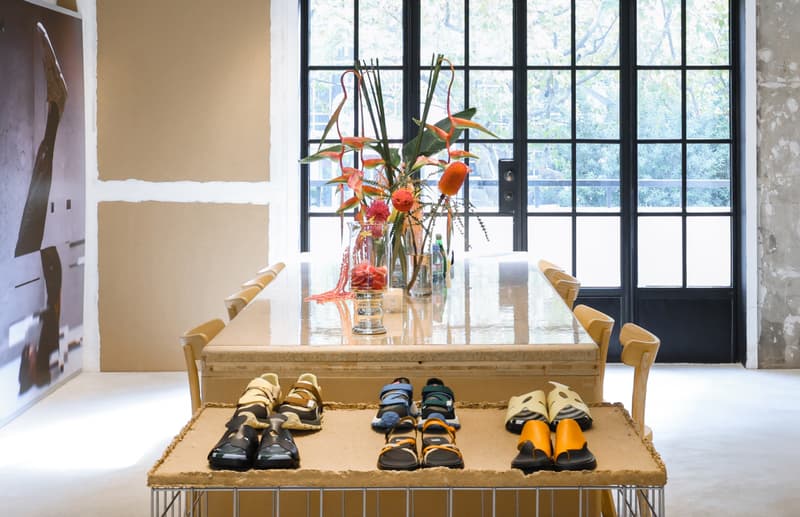 走进 CAMPER & CAMPERLAB 2023 年春夏系列预览