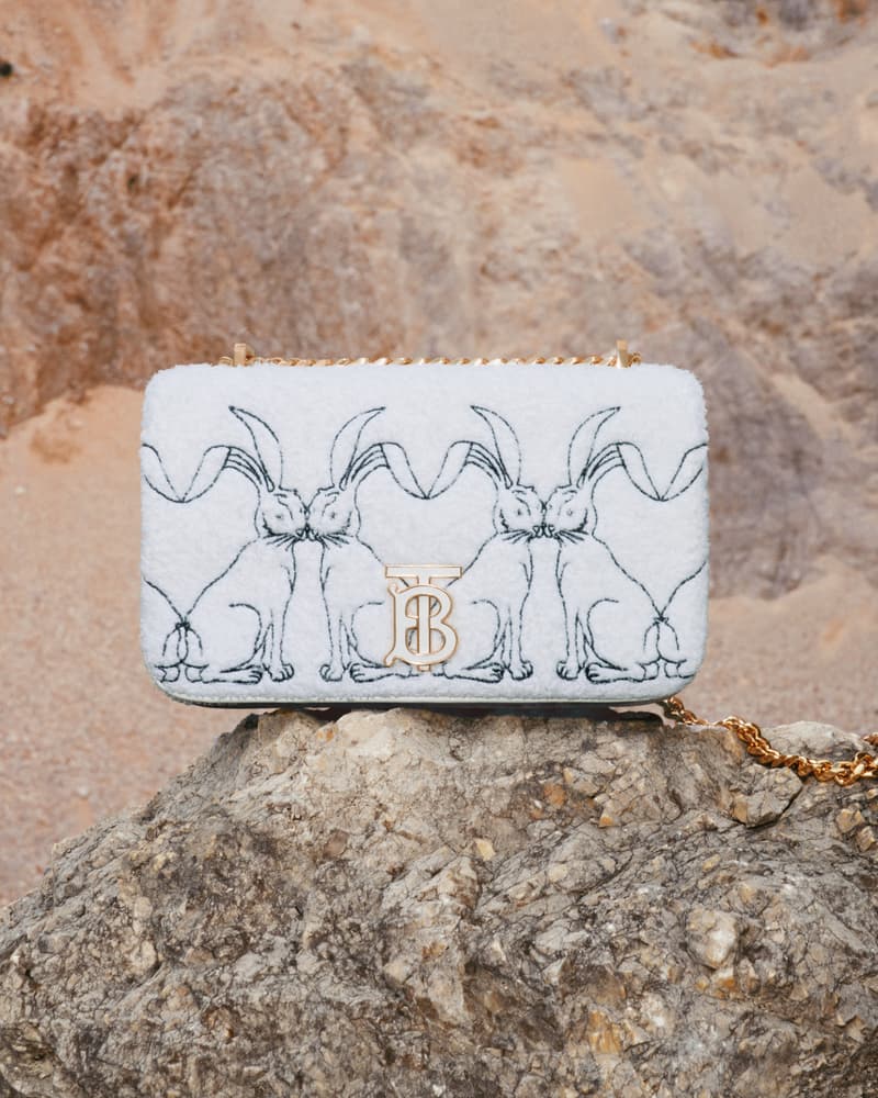 Burberry 正式发布 2023 兔年系列