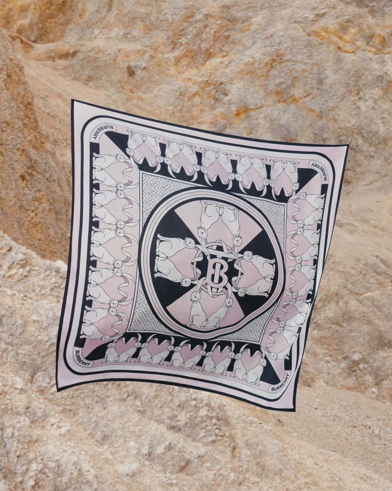 Burberry 正式发布 2023 兔年系列