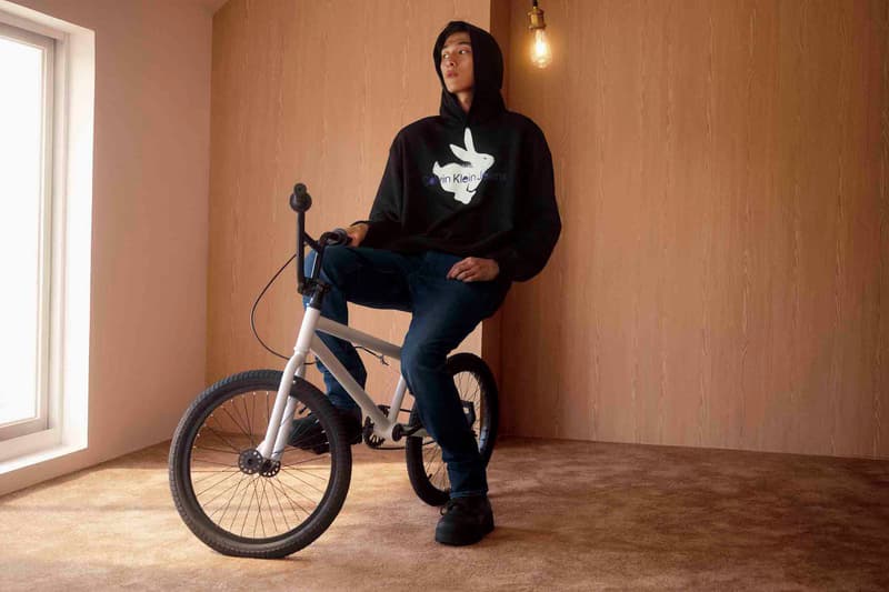 Calvin Klein 发布 2023 全新兔年新春系列