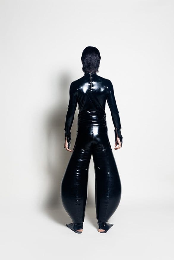 設計師 Harikrishnan 正式發佈 2023 春夏充氣乳膠系列