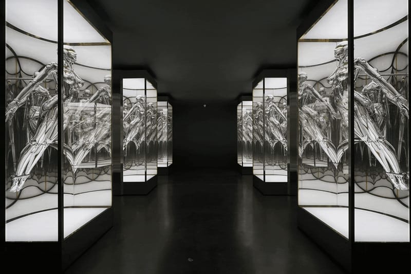 空山基 x H.R. Giger 雙人聯展《Approaching》重磅登陸北京展出