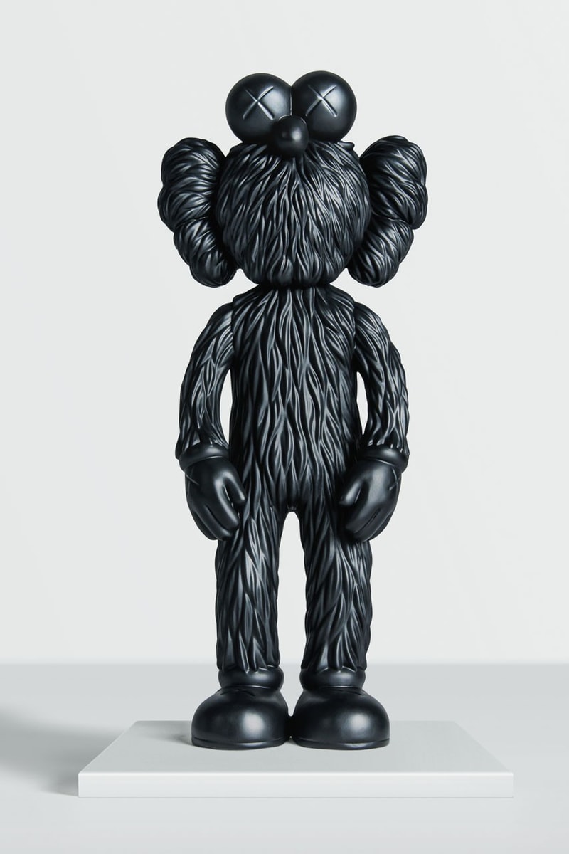 KAWS 推出全新铜像雕塑《KAWS BRONZE EDITIONS》
