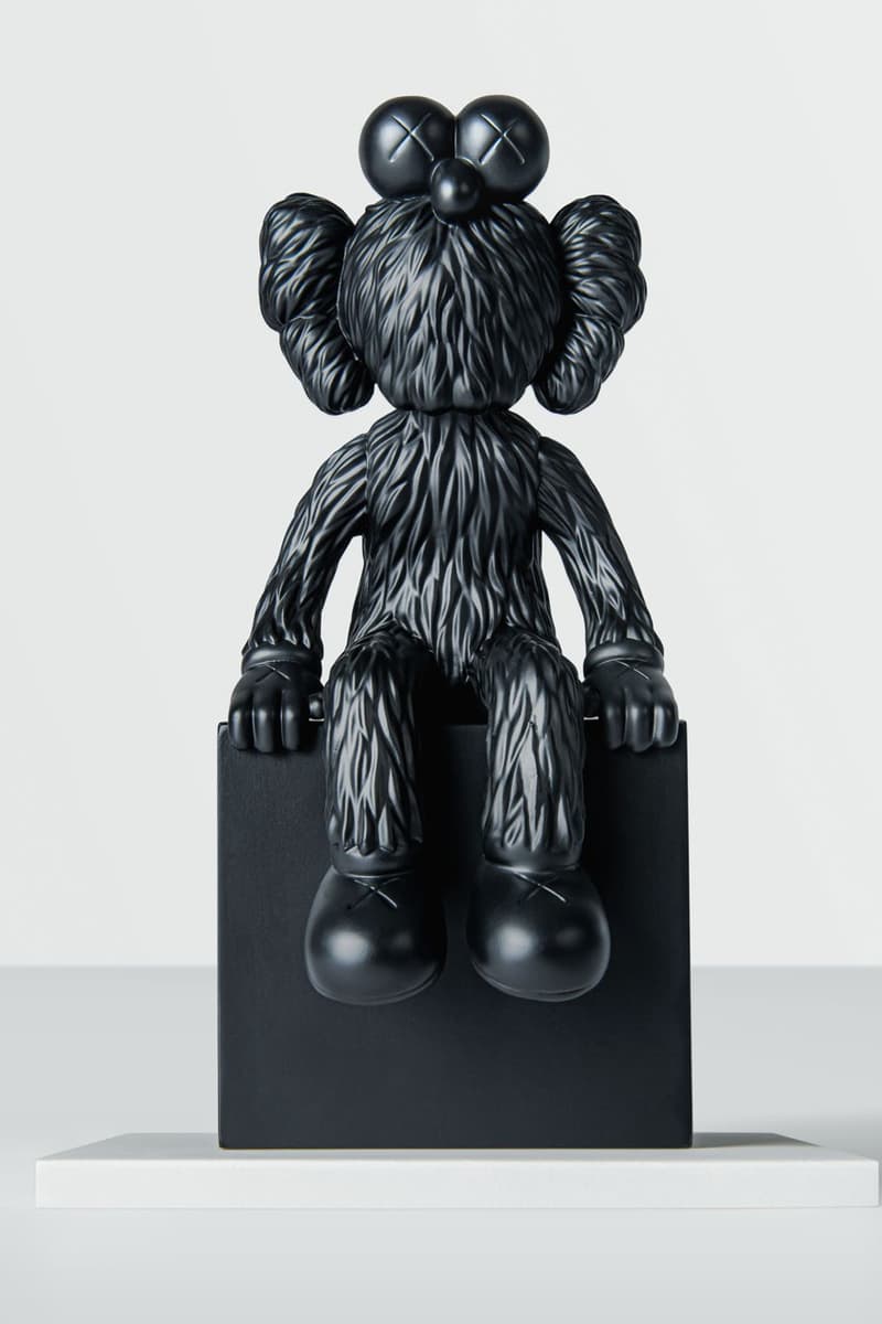 KAWS 推出全新铜像雕塑《KAWS BRONZE EDITIONS》