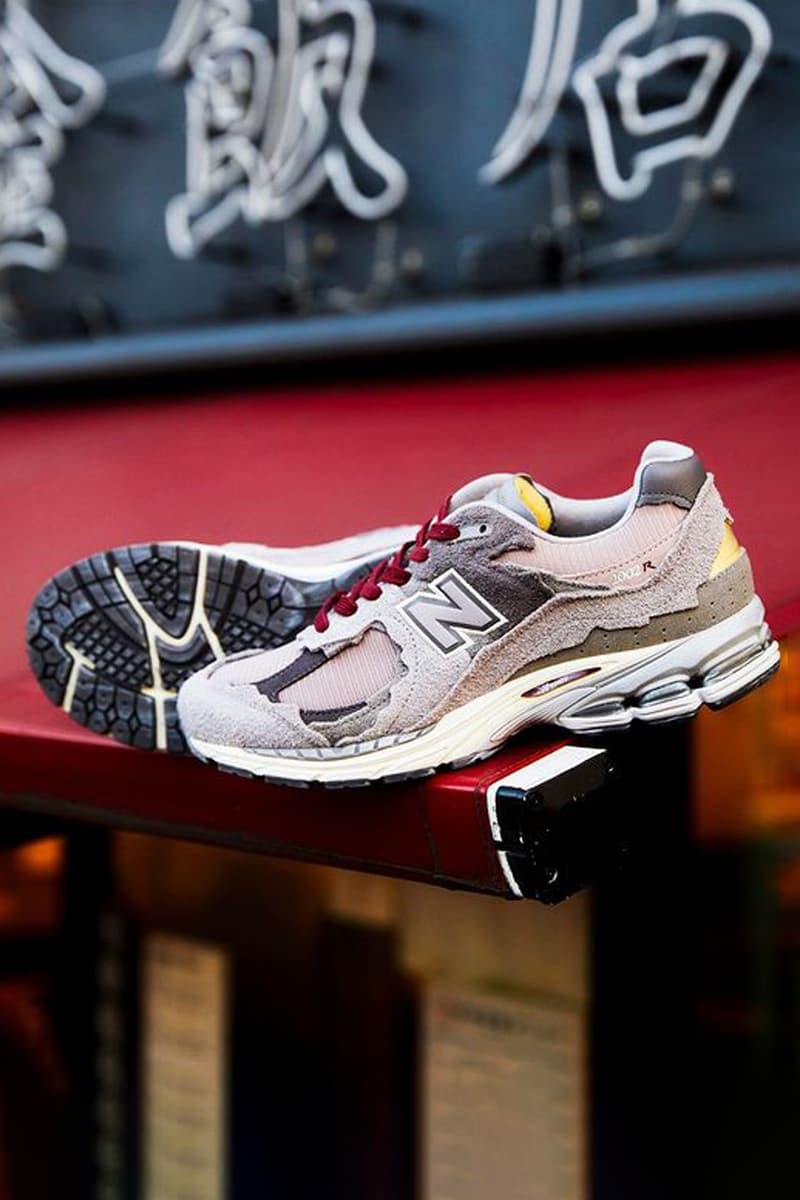 New Balance 攜手 atmos 推出最新農曆新年鞋款系列