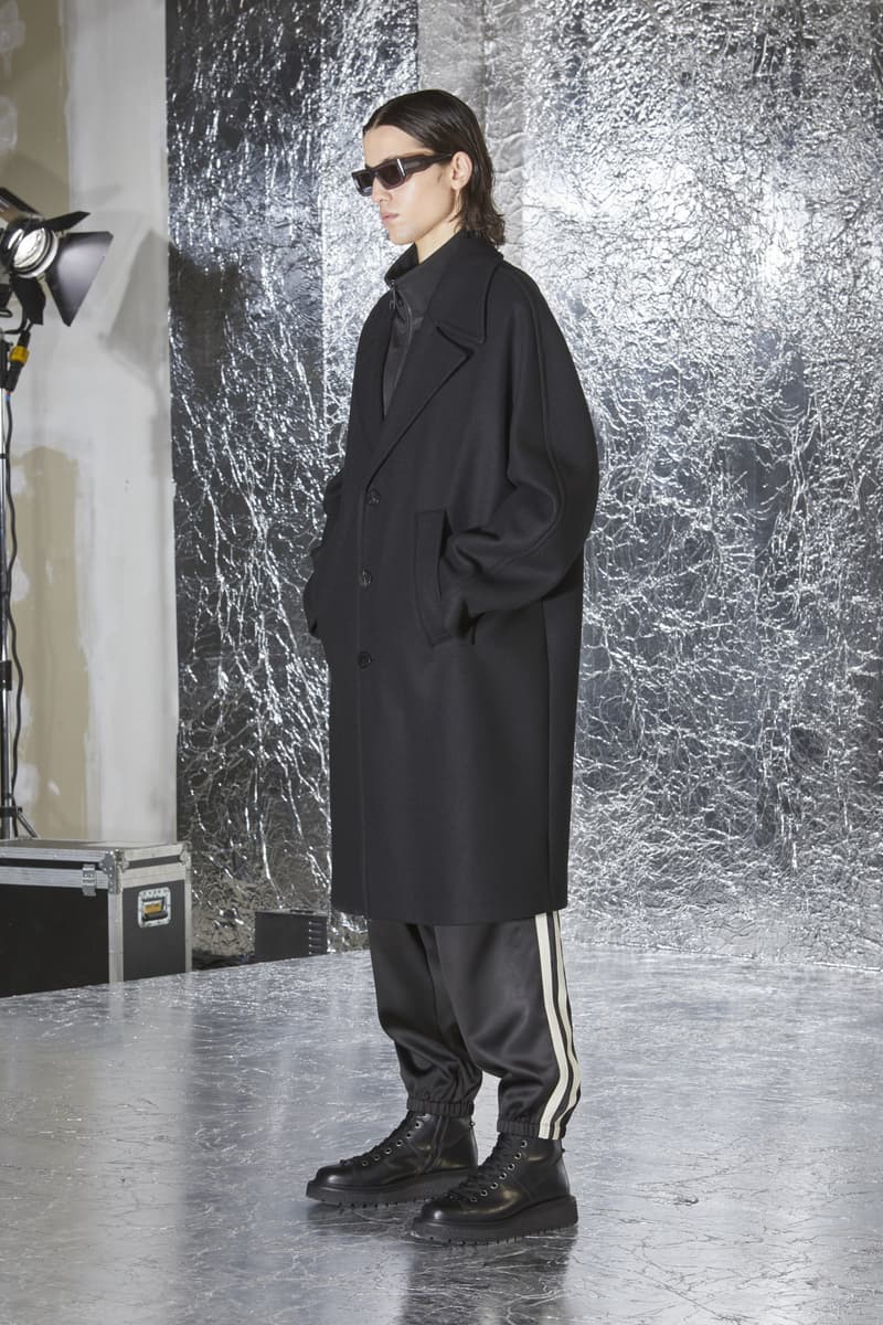 NEIL BARRETT 发布全新 2023 秋冬系列