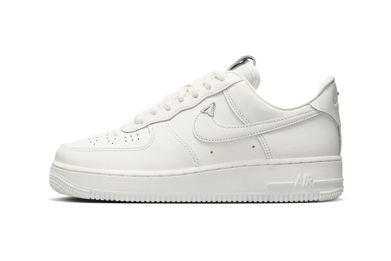 Nike 為經典全白 Air Force 1 注入嶄新巧思