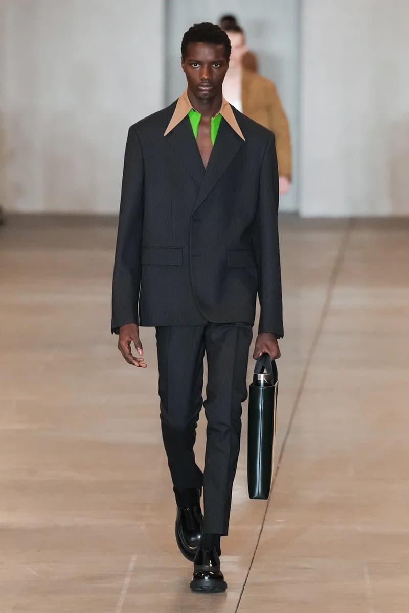 Prada 2023 秋冬男裝時裝大秀 《LET'S TALK ABOUT CLOTHES》正式登場