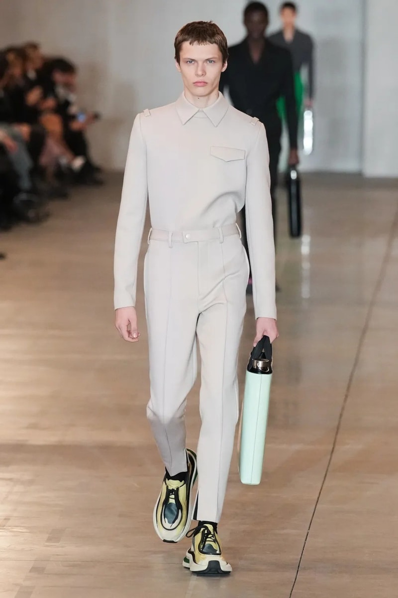Prada 2023 秋冬男裝時裝大秀 《LET'S TALK ABOUT CLOTHES》正式登場