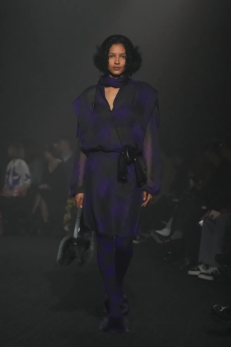 Daniel Lee 執掌 Burberry ⾸個 2023 秋冬時裝系列大秀正式登場