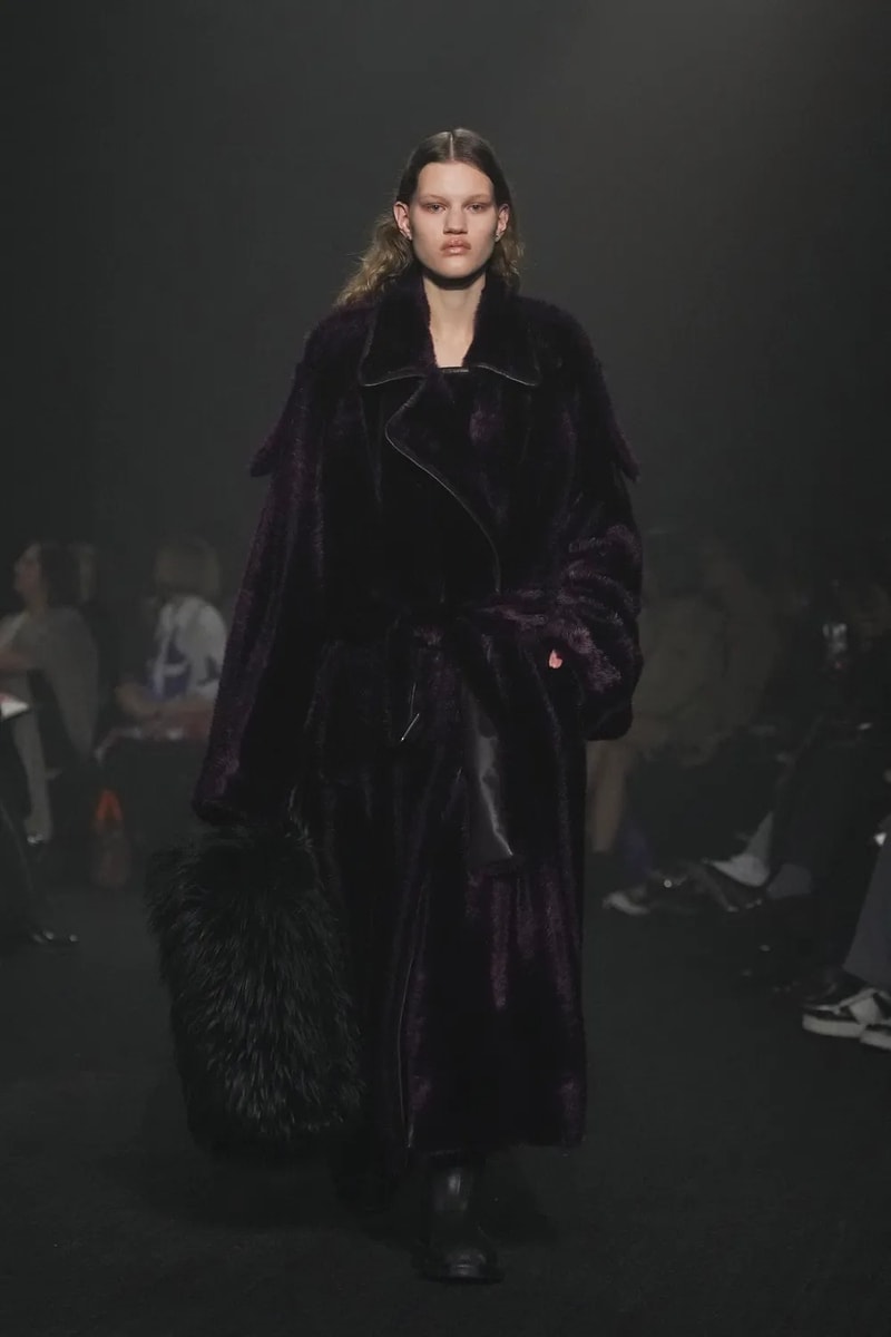 Daniel Lee 執掌 Burberry ⾸個 2023 秋冬時裝系列大秀正式登場