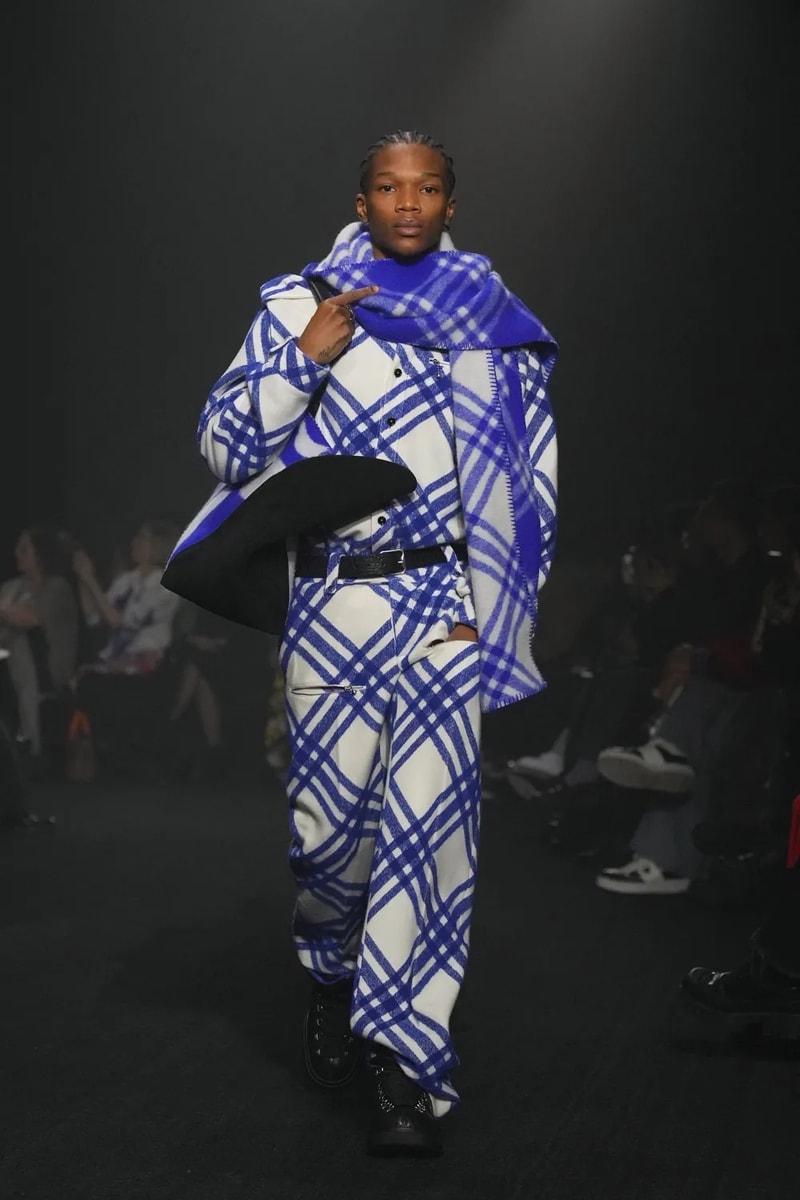 Daniel Lee 執掌 Burberry ⾸個 2023 秋冬時裝系列大秀正式登場