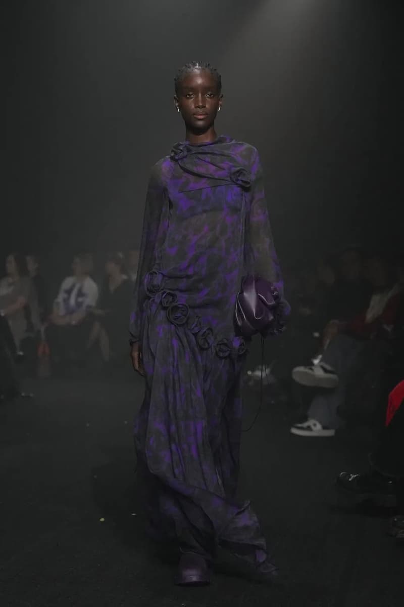 Daniel Lee 執掌 Burberry ⾸個 2023 秋冬時裝系列大秀正式登場