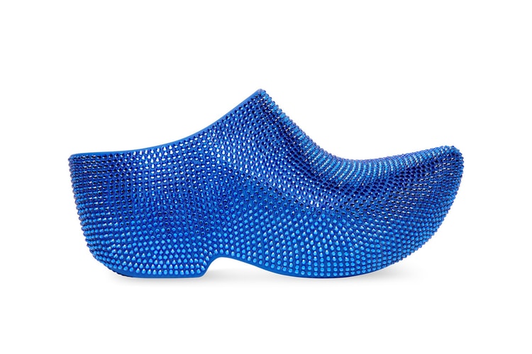 Balenciaga 正式推出 2023 春夏系列要價 $8,350 美元鑲鑽 Technoclog 尖頭鞋