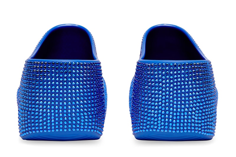 Balenciaga 正式推出 2023 春夏系列要價 $8,350 美元鑲鑽 Technoclog 尖頭鞋