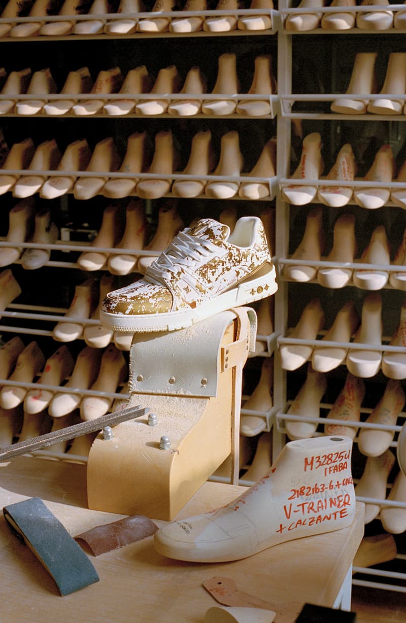 Louis Vuitton 于米兰举办「白色画布：LV Trainer 运动鞋合作系列」展览