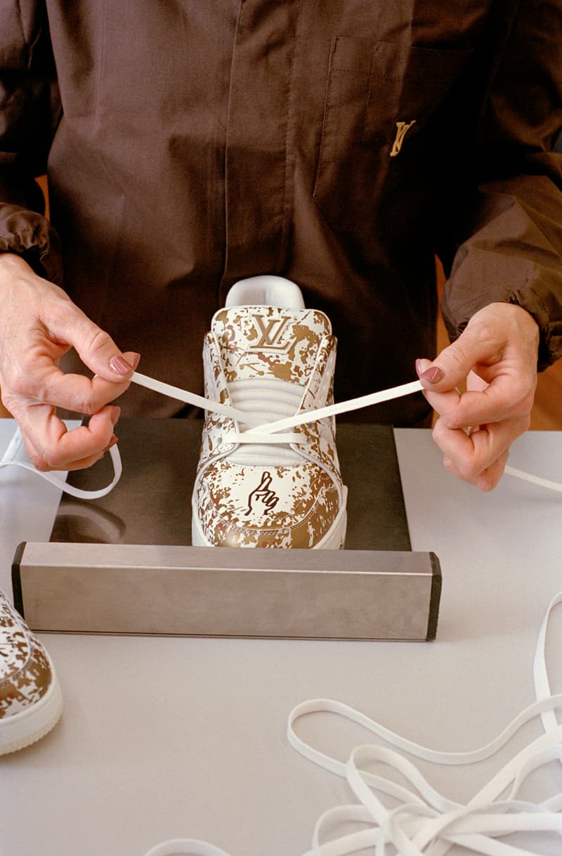 Louis Vuitton 于米兰举办「白色画布：LV Trainer 运动鞋合作系列」展览